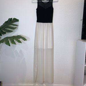 Xs Maxi dress Black/Ivory NEVER WORN